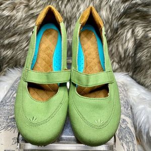 MOZO Mary Jane Canvas Slip Resistant Womens Size 7